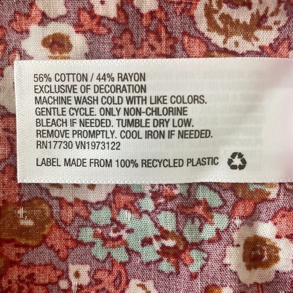 Women's Balloon Long Sleeve Tie-Front Blouse Universal Thread™ Red Size M - Picture 6 of 6